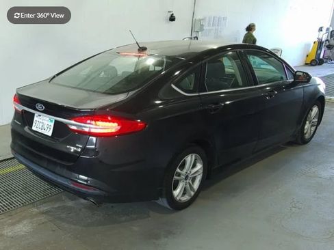 Used 2018 Ford Fusion SE FWD image 4