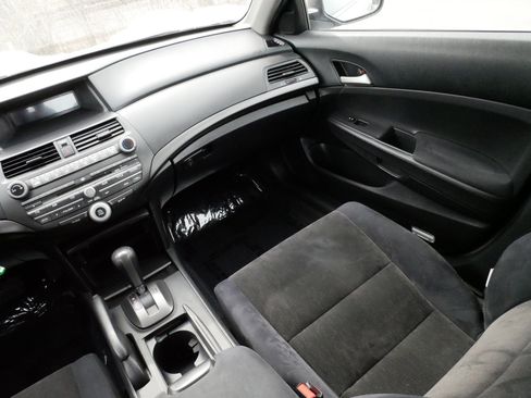 Used 2010 Honda Accord LX image 11