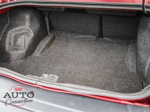 Used 2020 Dodge Challenger SXT image 11