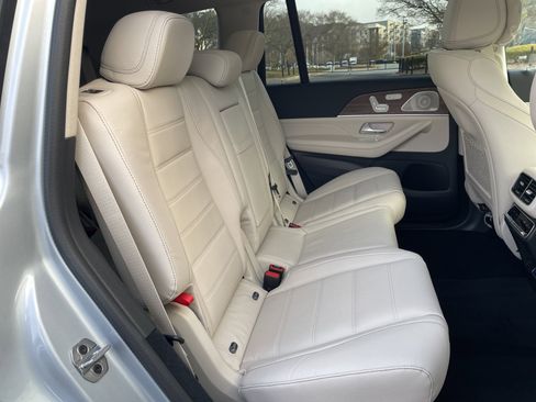 New 2026 Mercedes-Benz GLS 450 4MATIC image 43