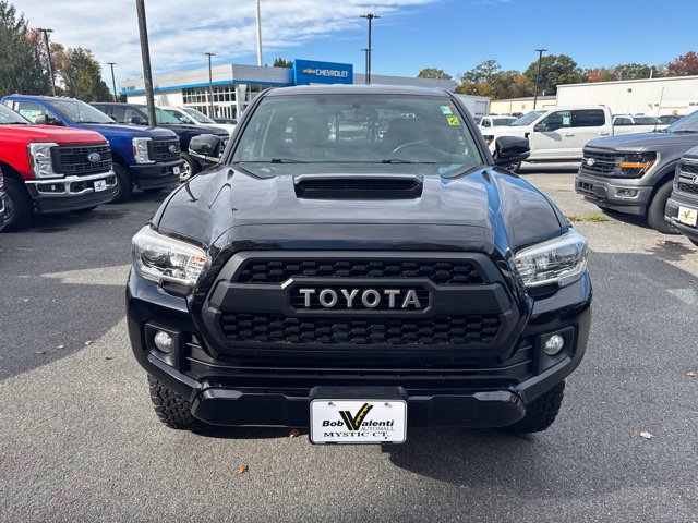 Used 2016 Toyota Tacoma TRD Sport w/ Towing Package AWD/4WD image 3