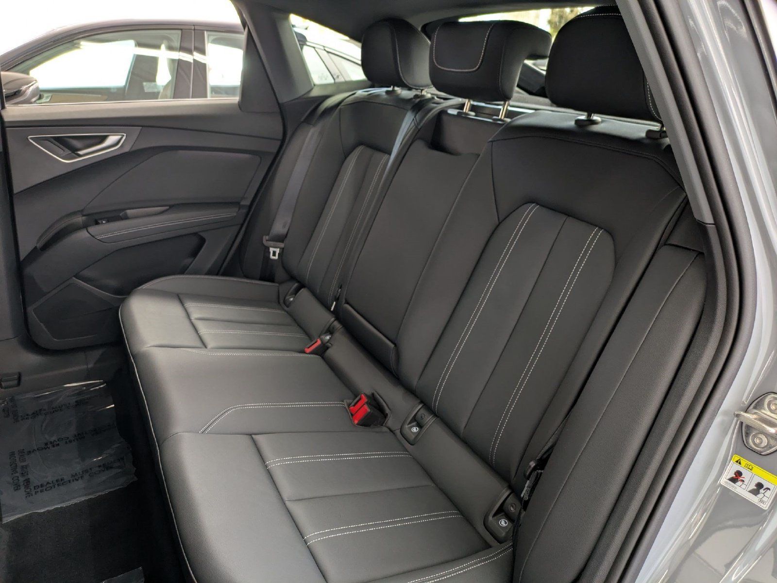 Used 2023 Audi Q4 e-tron Premium w/ Convenience Package AWD/4WD image 30