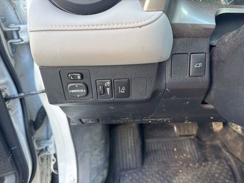 Used 2017 Toyota RAV4 XLE image 8