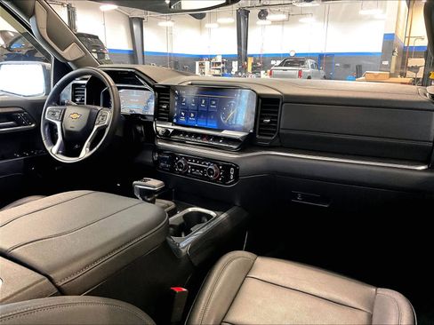 Used 2023 Chevrolet Silverado 1500 LTZ w/ LTZ Convenience Package II image 14