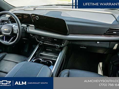 New 2025 Chevrolet Suburban Premier AWD/4WD image 26