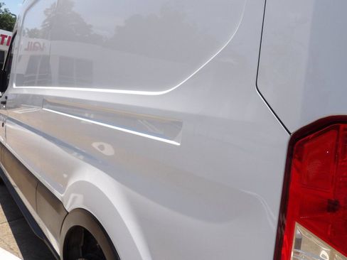 Used 2022 Ford Transit 250 Medium Roof AWD image 9