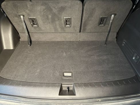 Used 2021 Chevrolet Traverse LT AWD/4WD image 23