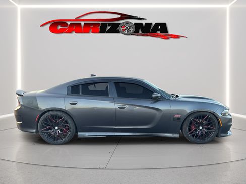 Used 2016 Dodge Charger R/T Scat Pack w/ Technology Group RWD image 4