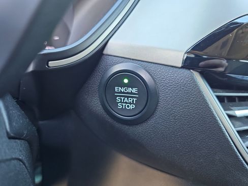 Used 2020 Ford Escape SE image 25