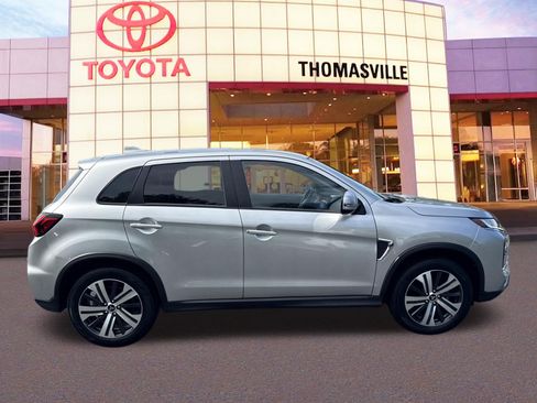 Used 2025 Mitsubishi Outlander Sport ES AWD/4WD image 4