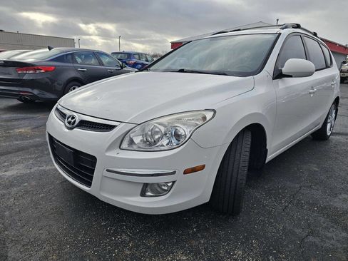 Used 2010 Hyundai Elantra SE image 2