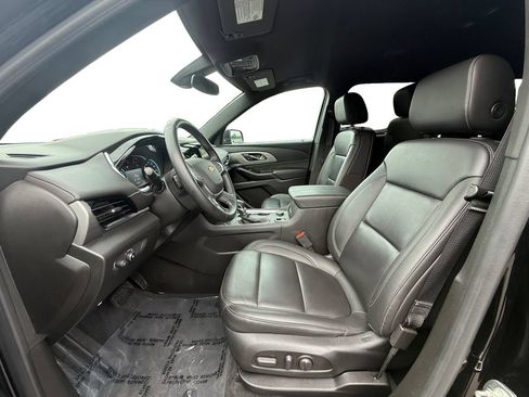 Used 2023 Chevrolet Traverse LT AWD/4WD image 9