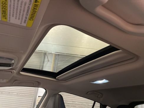 Used 2024 Subaru Crosstrek 2.5i Limited w/ Crosstrek Mirror Package image 18