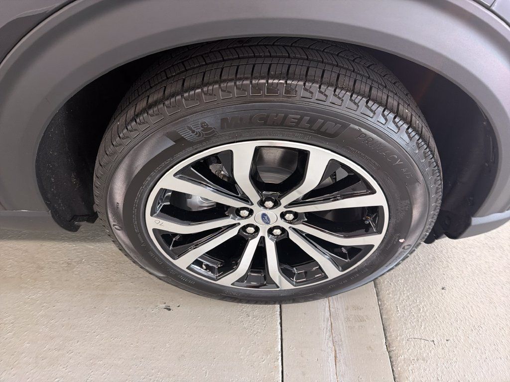 New 2027 Ford Explorer ST-Line w/ Premium Package RWD image 5