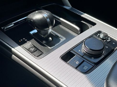 Used 2024 MAZDA CX-90 3.3 Turbo w/ Preferred Plus image 17