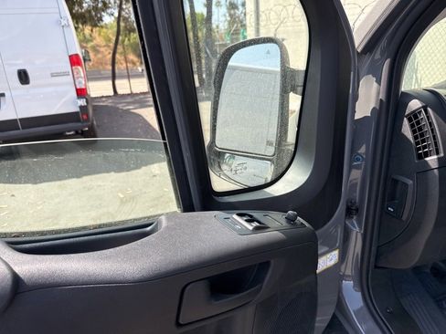 New 2025 RAM ProMaster 2500 w/ Quick Order Package 22G SLT image 9