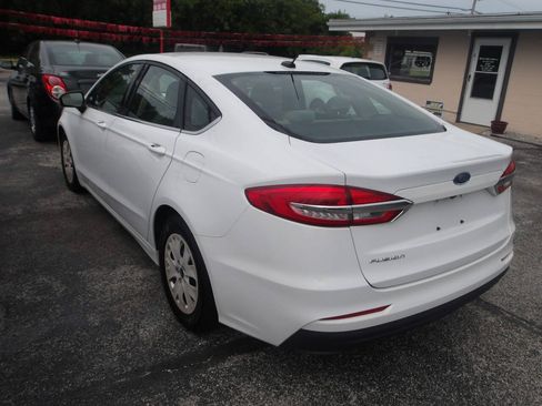 Used 2019 Ford Fusion S FWD image 2