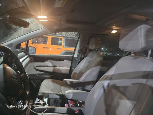 Certified 2023 Honda Odyssey Touring image 3