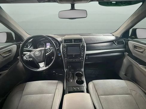 Used 2016 Toyota Camry XSE FWD image 9