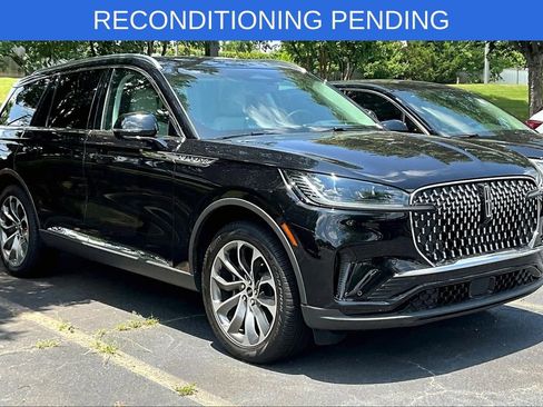 Used 2025 Lincoln Aviator Reserve w/ Illumination Package image 1