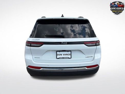 Certified 2022 Jeep Grand Cherokee Limited AWD/4WD image 4