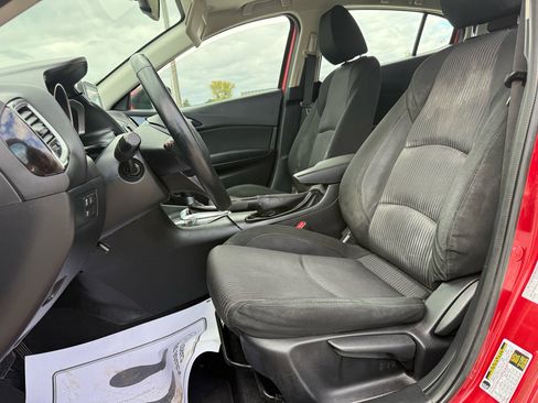 Used 2016 MAZDA MAZDA3 i Touring w/ Popular Equipment Package image 18