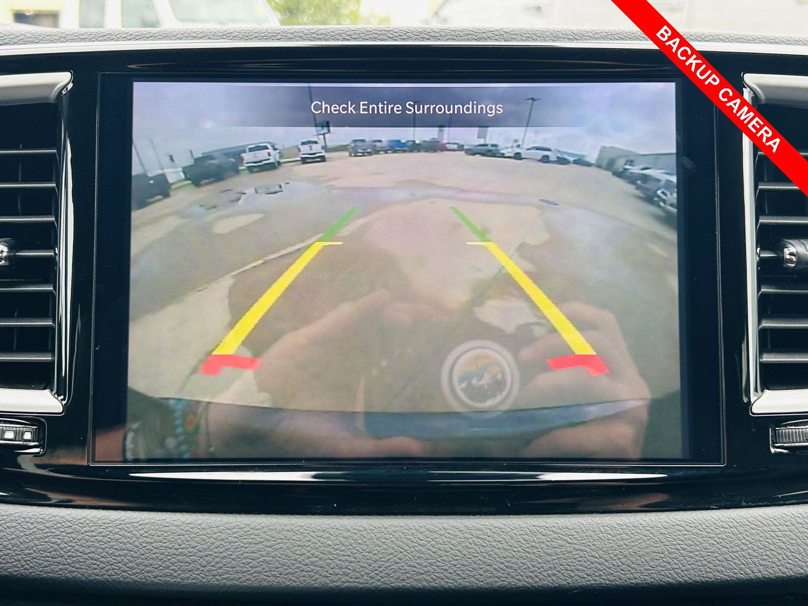 Used 2025 Chrysler Pacifica Select FWD image 10