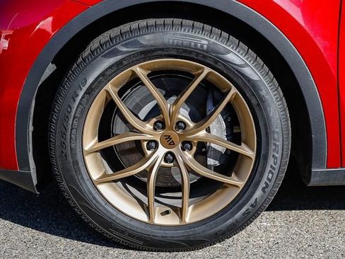 Used 2024 Tesla Model Y Long Range image 11