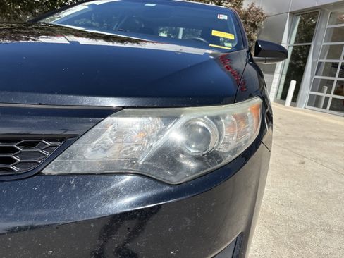 Used 2014 Toyota Camry SE FWD image 10