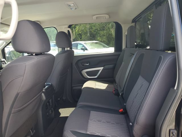 Used 2024 Nissan Titan SV w/ SV Convenience Package RWD image 9