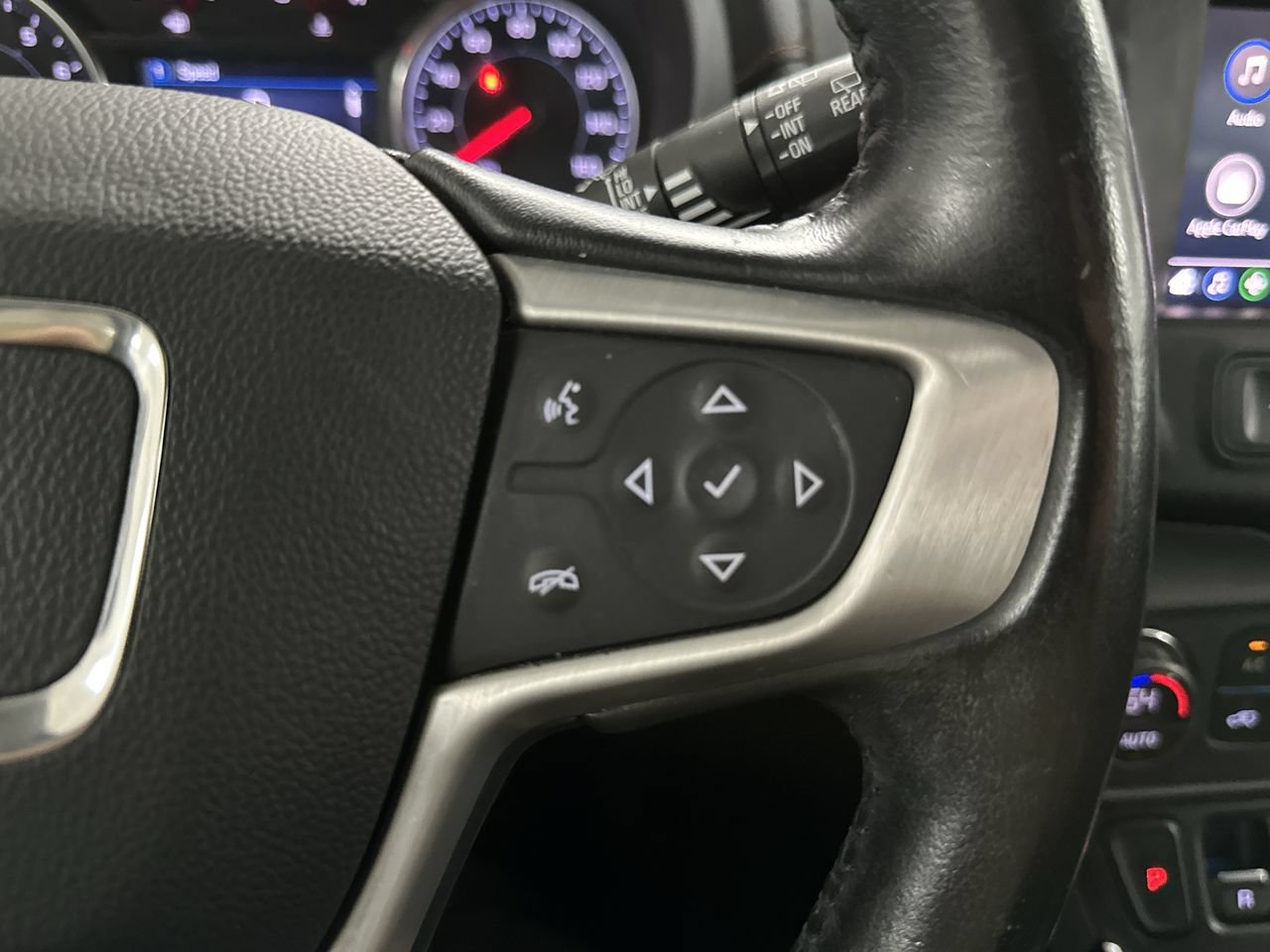 Used 2020 GMC Terrain SLE w/ Driver Convenience Package AWD/4WD image 40