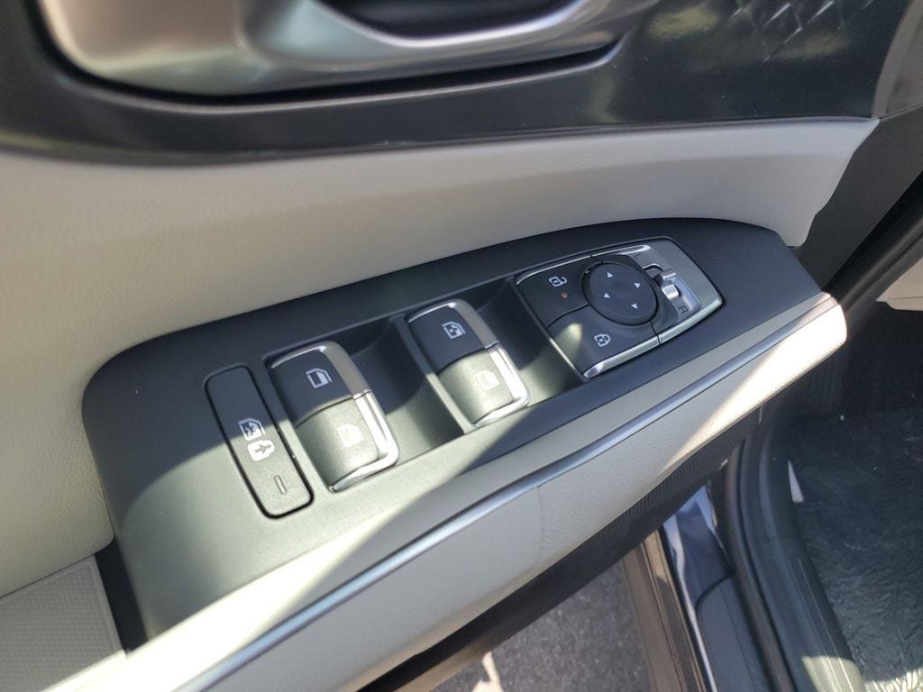 New 2026 Kia Sorento S w/ S Panoramic Sunroof Package FWD image 9