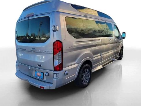 Used 2017 Ford Transit 150 148 Low Roof w/ Exterior Upgrade Package RWD image 5