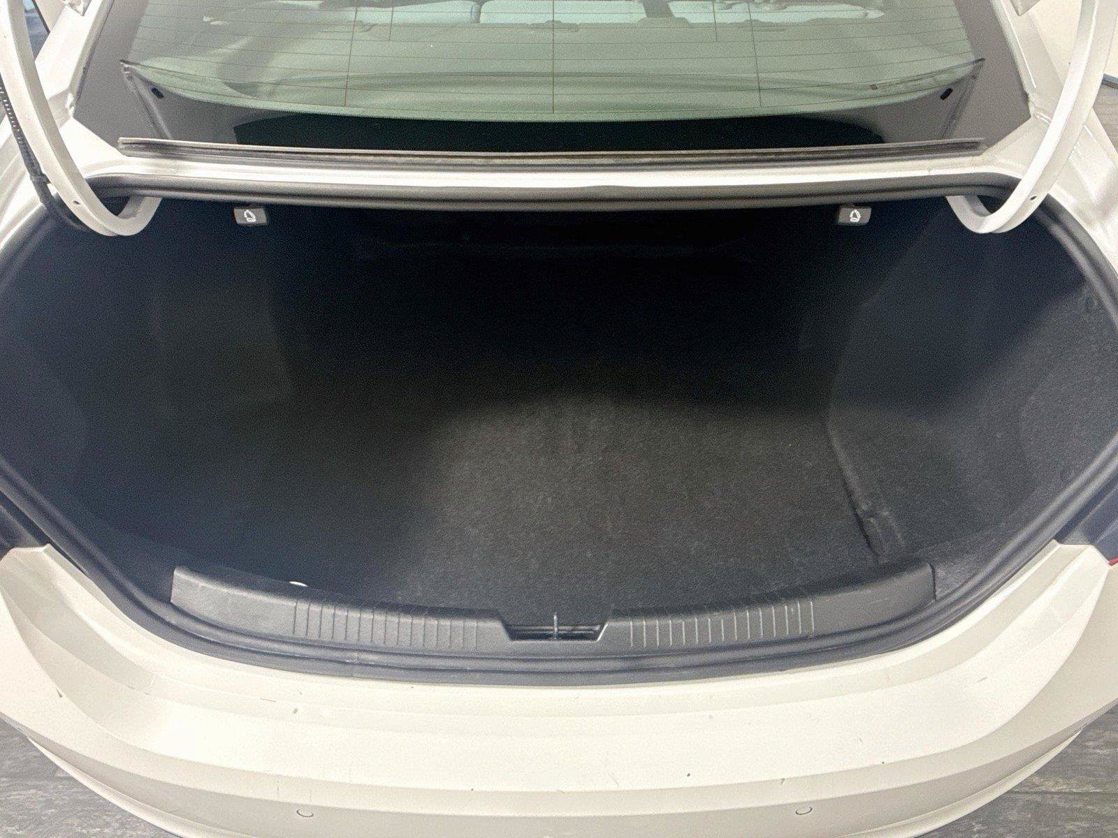 Used 2025 Chevrolet Malibu LT FWD image 24