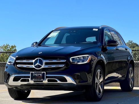 Certified 2022 Mercedes-Benz GLC 300 4MATIC image 4