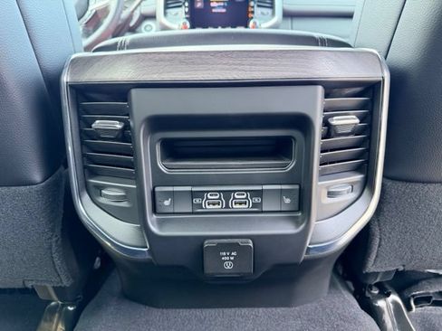 Used 2025 RAM 2500 Laramie AWD/4WD image 23