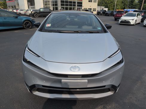 Certified 2024 Toyota Prius XLE AWD/4WD image 9