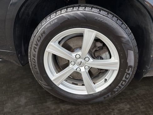 Used 2019 Volvo XC90 T5 Momentum image 45