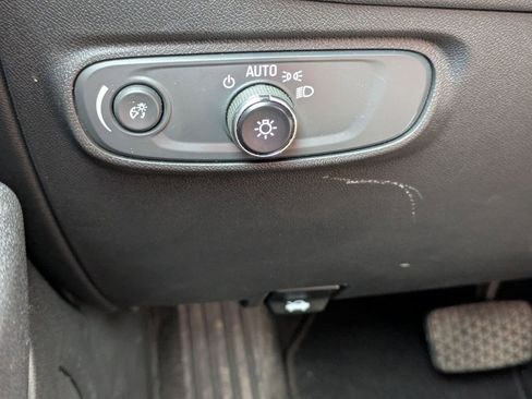 Used 2022 Chevrolet Equinox LT image 21