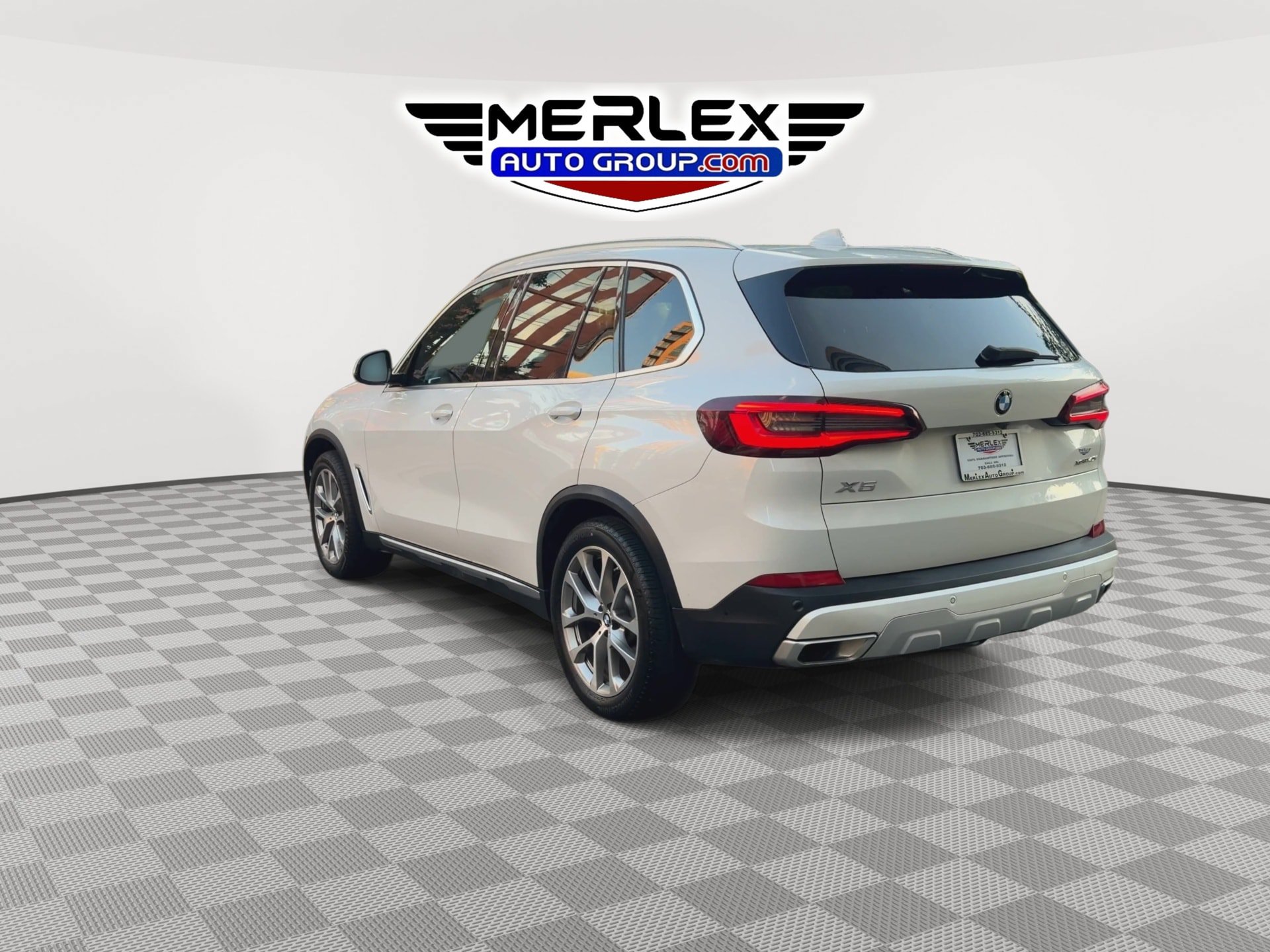 Used 2021 BMW X5 xDrive40i w/ Premium Package 2 AWD/4WD image 8