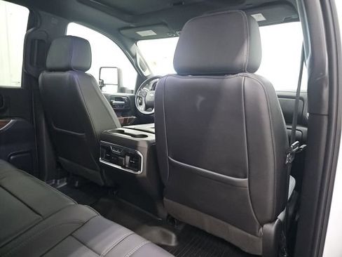 Used 2021 Chevrolet Silverado 3500 High Country w/ Technology Package image 14