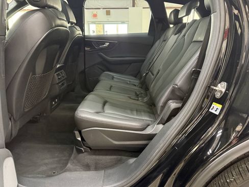 Used 2018 Audi Q7 3.0T Premium Plus w/ Premium Plus Package AWD/4WD image 15