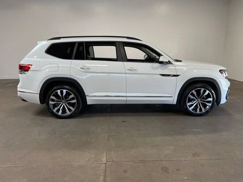 Used 2021 Volkswagen Atlas SE w/ Panoramic Sunroof Package AWD/4WD image 2