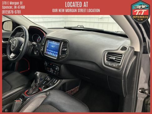 Used 2019 Jeep Compass Trailhawk w/ Cold Weather Group AWD/4WD image 33