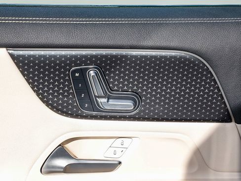 Certified 2025 Mercedes-Benz GLA 250 4MATIC image 18