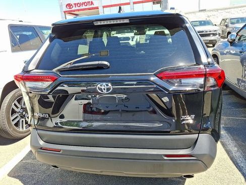 Used 2024 Toyota RAV4 XLE AWD/4WD image 5