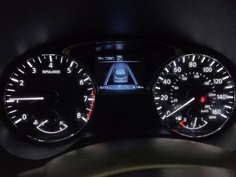 Used 2019 Nissan Pathfinder Platinum image 23