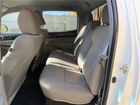 Used 2015 Toyota Tacoma 4x4 Double Cab image 24