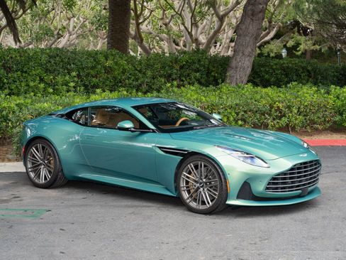 Used 2024 Aston Martin DB12 Coupe image 1