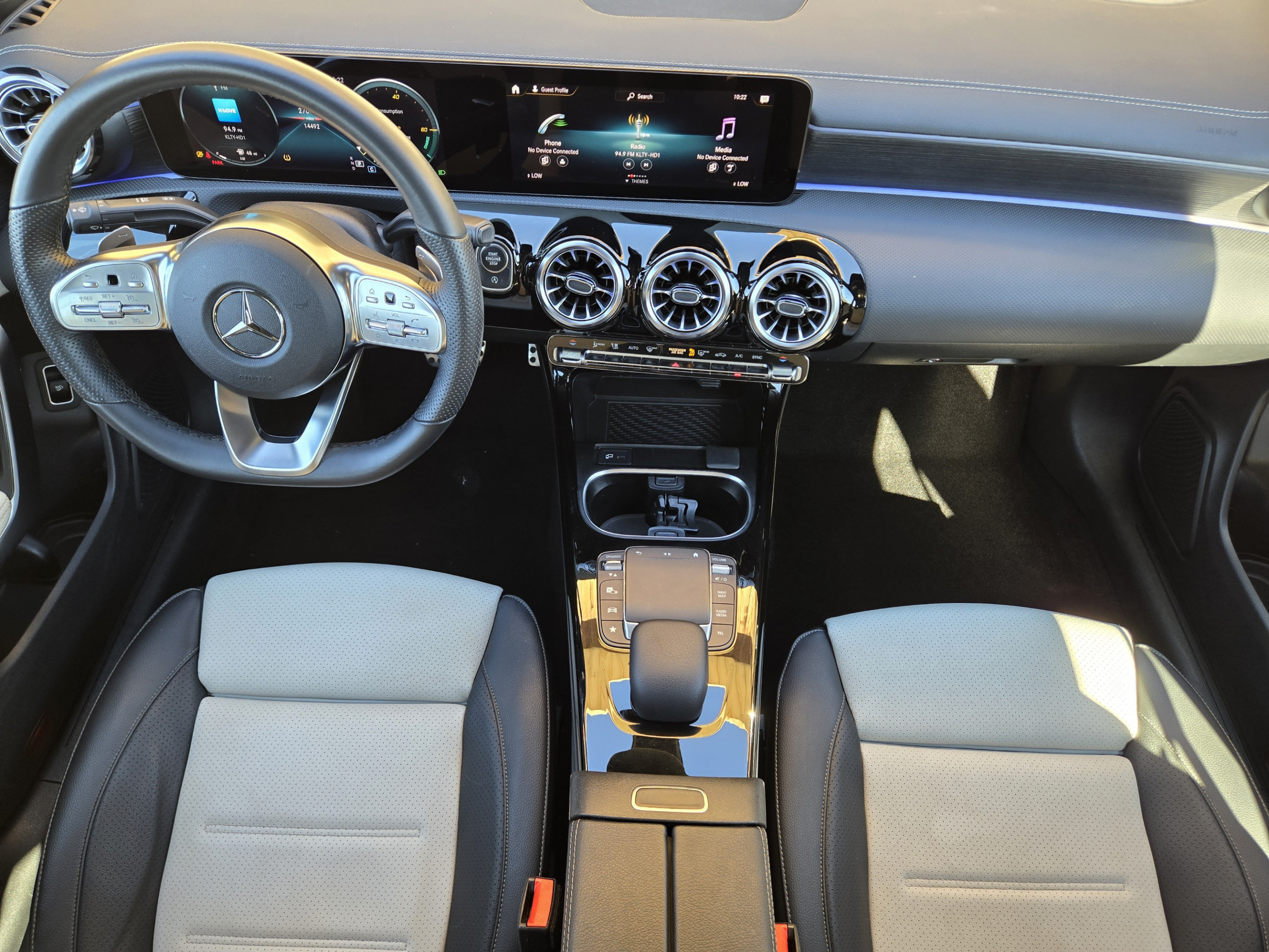 Used 2023 Mercedes-Benz CLA 250 4MATIC image 21